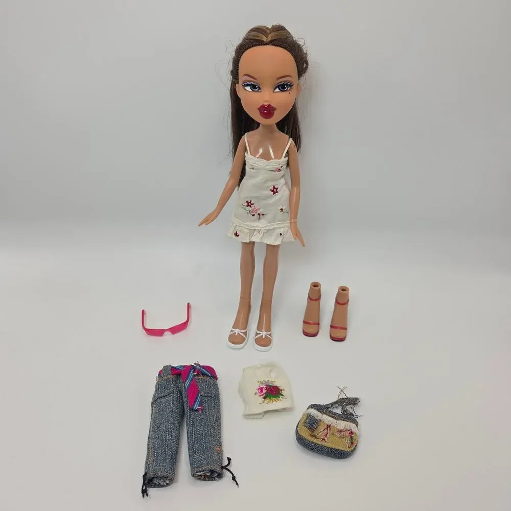 Vintage 2004 Bratz Funk Out Yasmin Doll Near Complete Original Outfits Shoes
